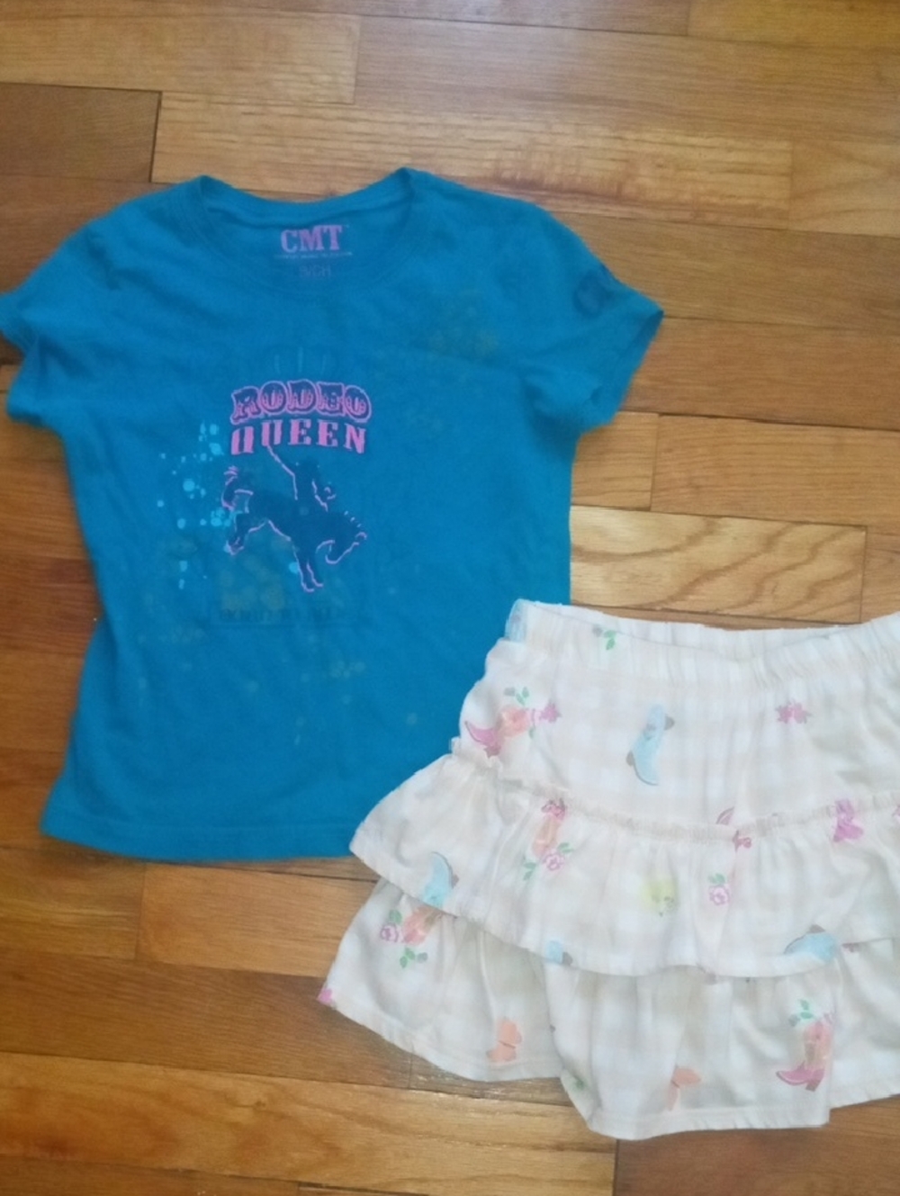 Rodeo Queen Teal Graphic Tee and skort with boot print size 6
